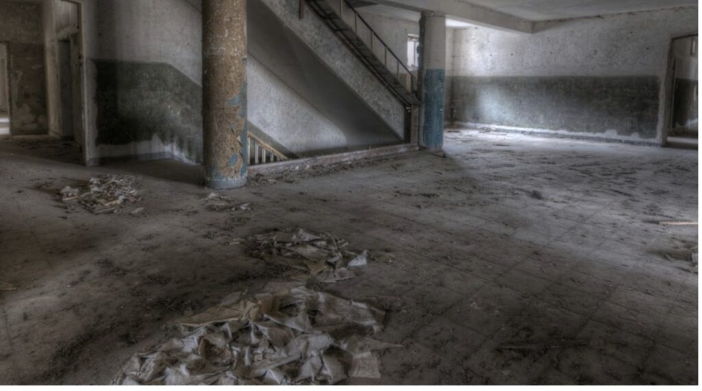 On-site asbestos survey workflow requires inspecting for asbestos visually, by structure, and using essential tools.